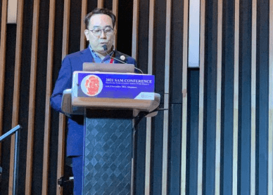 dr kim having a speech