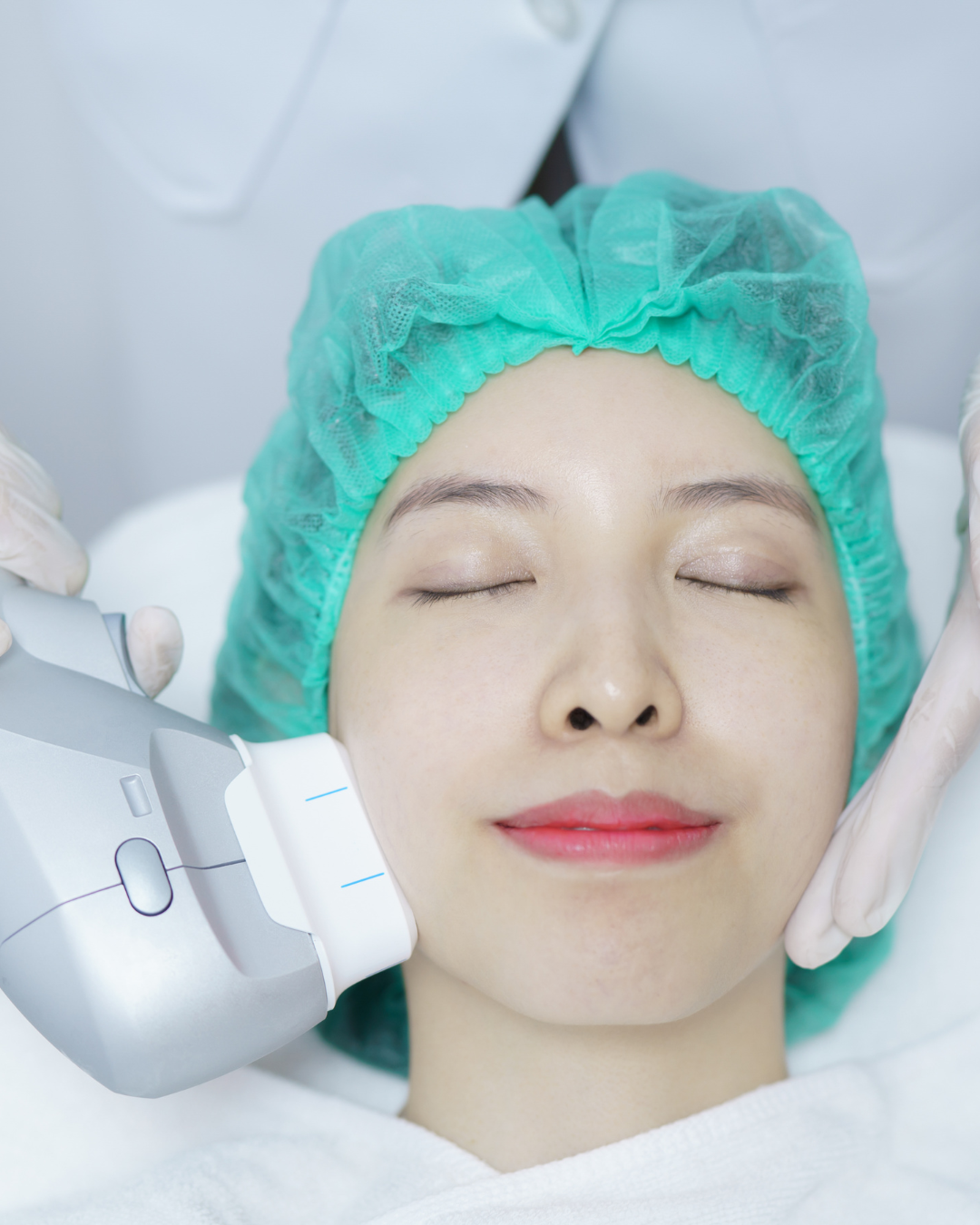 ⁠Brightening and Tightening Treatment + HIFU Combo
